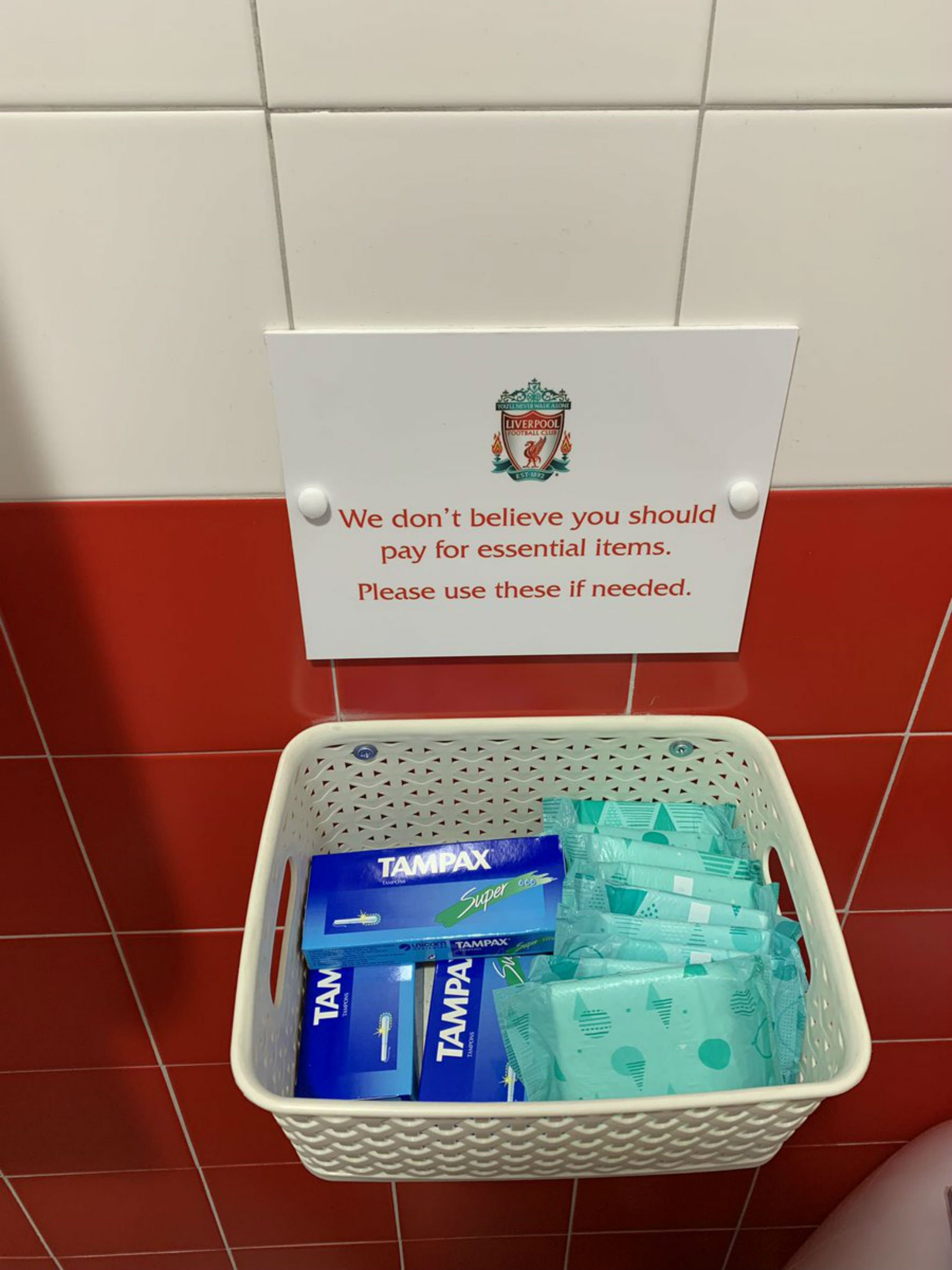 Una demostració d'igualtat: així són els lavabos d'Anfield, l'estadi del Liverpool