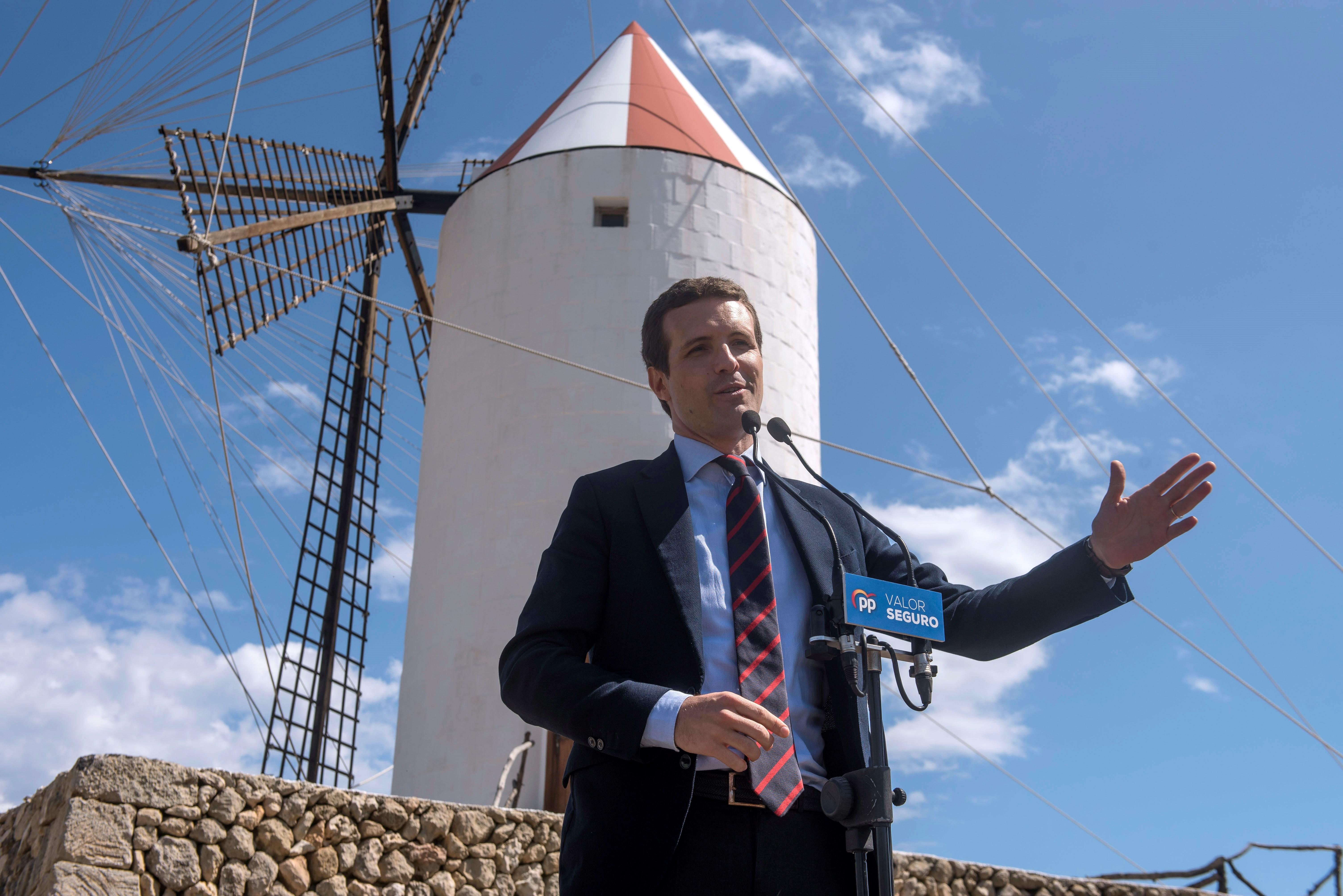 La imatge de Pablo Casado s'enfonsa a Alemanya