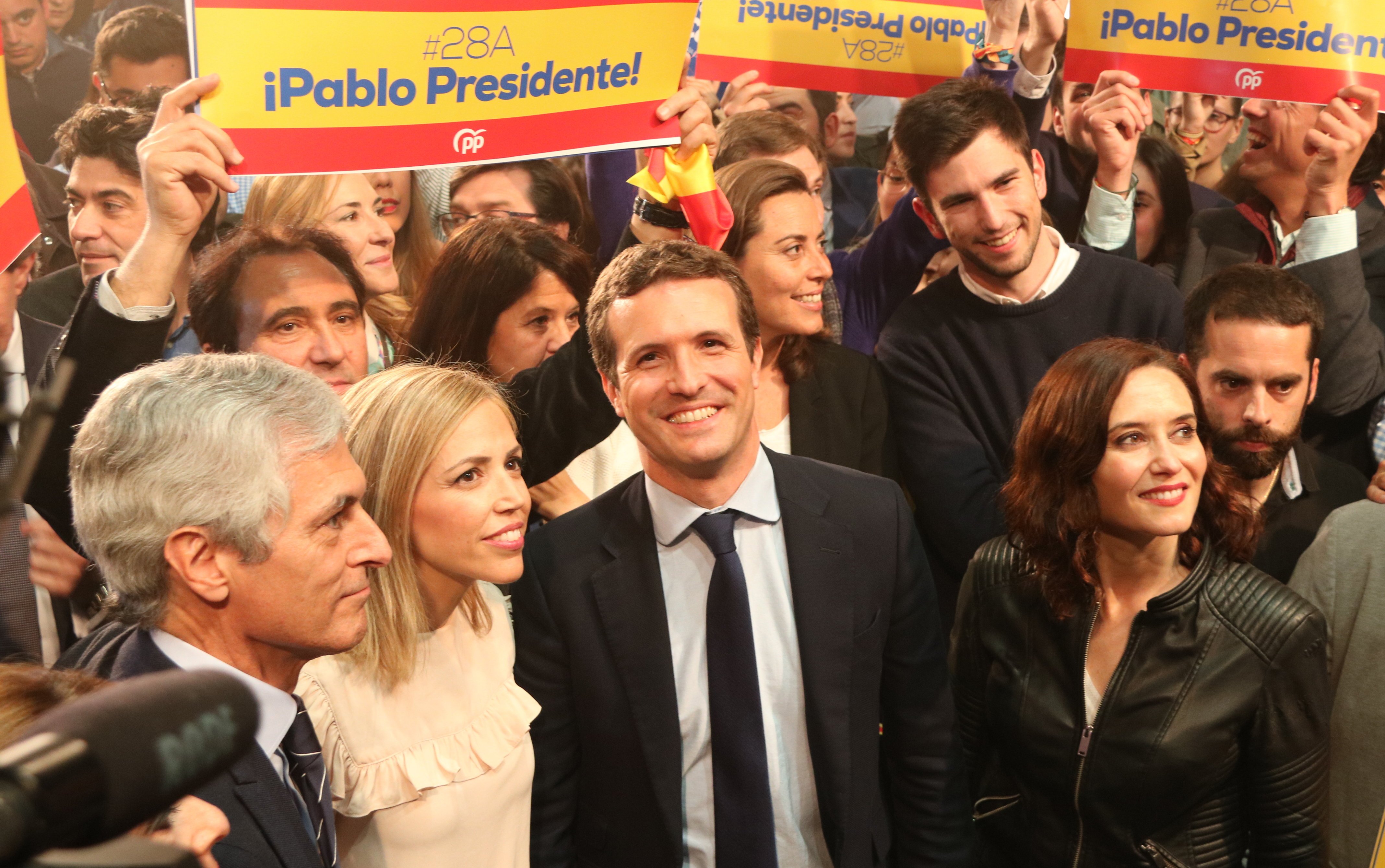 Casado arranca campaña con 'fake news': "Sánchez negociaba la independencia"