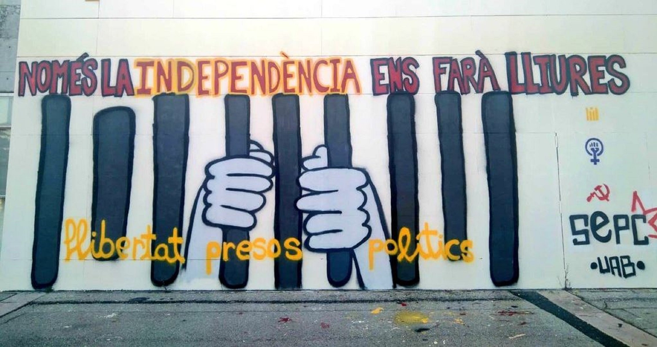 La Junta Electoral obliga a la UAB a retirar murales y pintadas independentistas