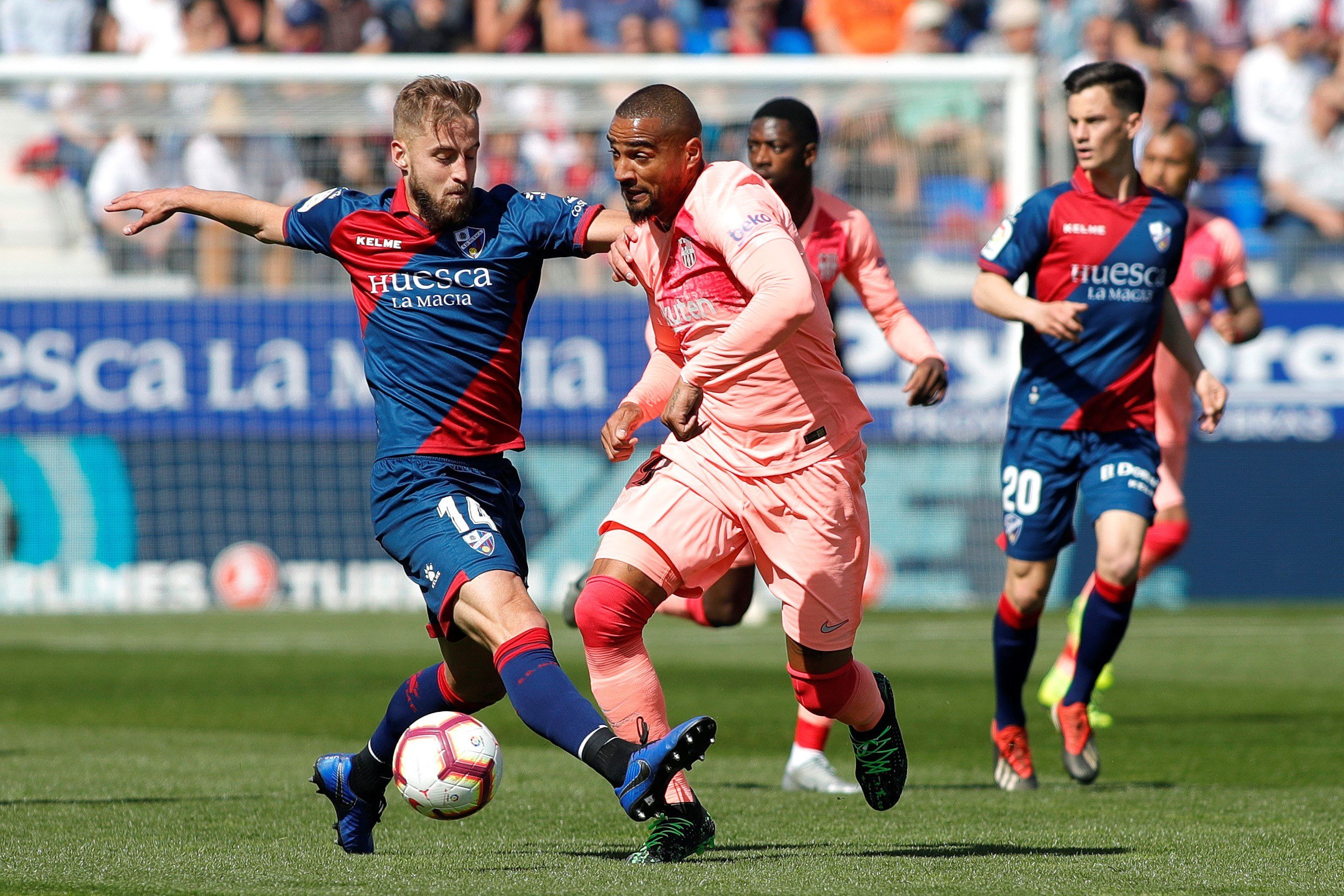 El Barça más irreconocible se encalla en Huesca (0-0)