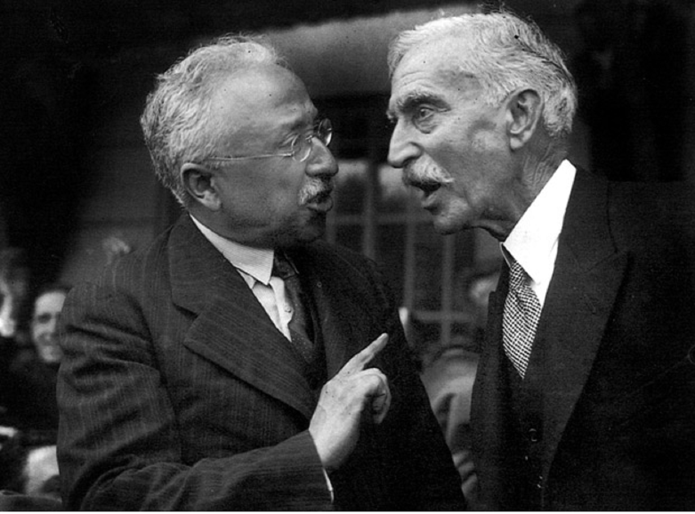 La República accepta la restauració de la Generalitat de Catalunya