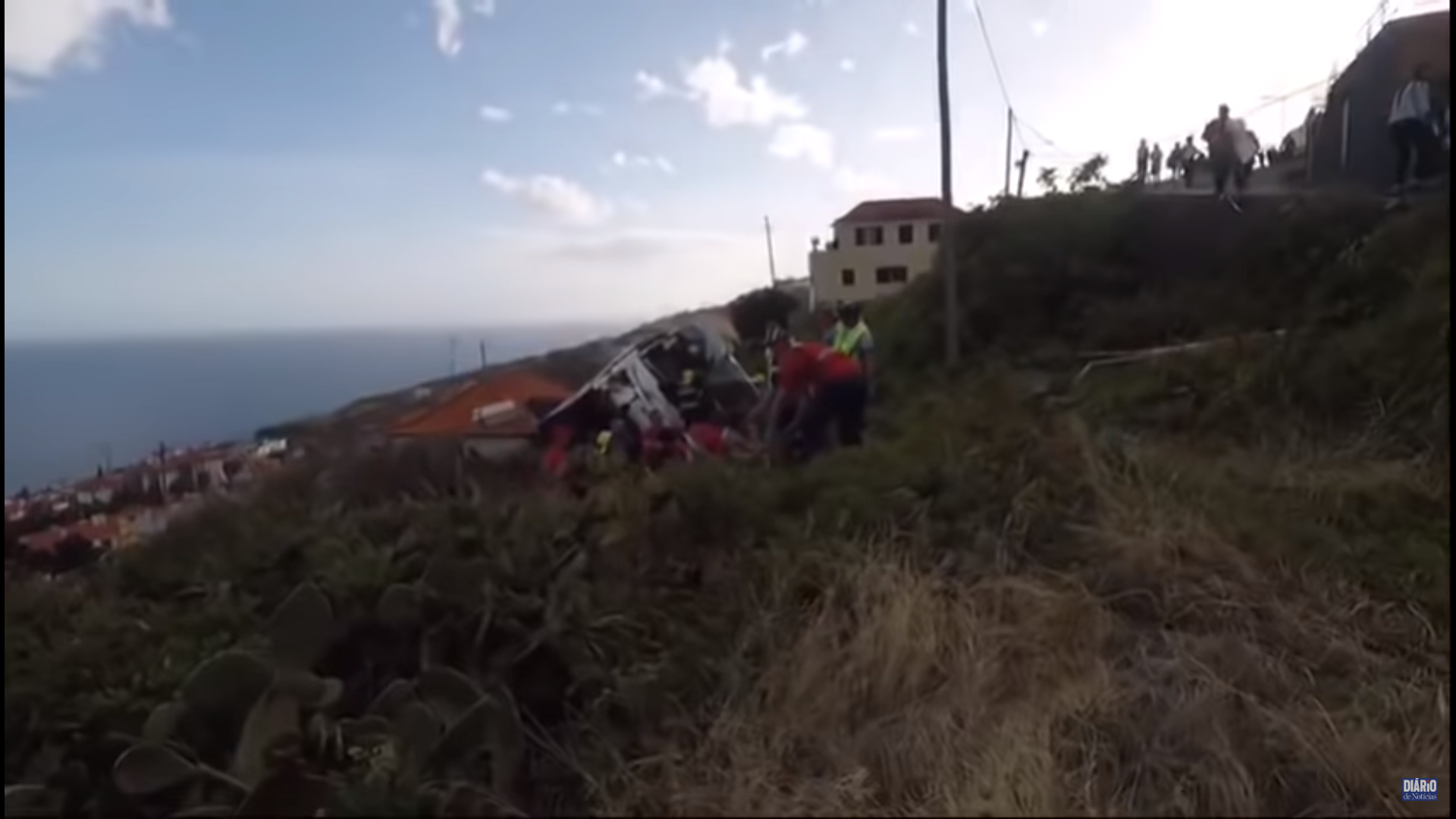 Tragèdia per l'accident mortal d'un autobús a Maderia