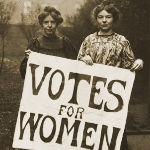 Les líders sufragistes angleses Anny Kenney i Christabel Pankhusrt (1908). Font Library of London School of Economics and Political Science Les líders sufragistes angleses Anny Kenney i Christabel Pankhusrt (1908). Font Library of London School of Economics and Political Science