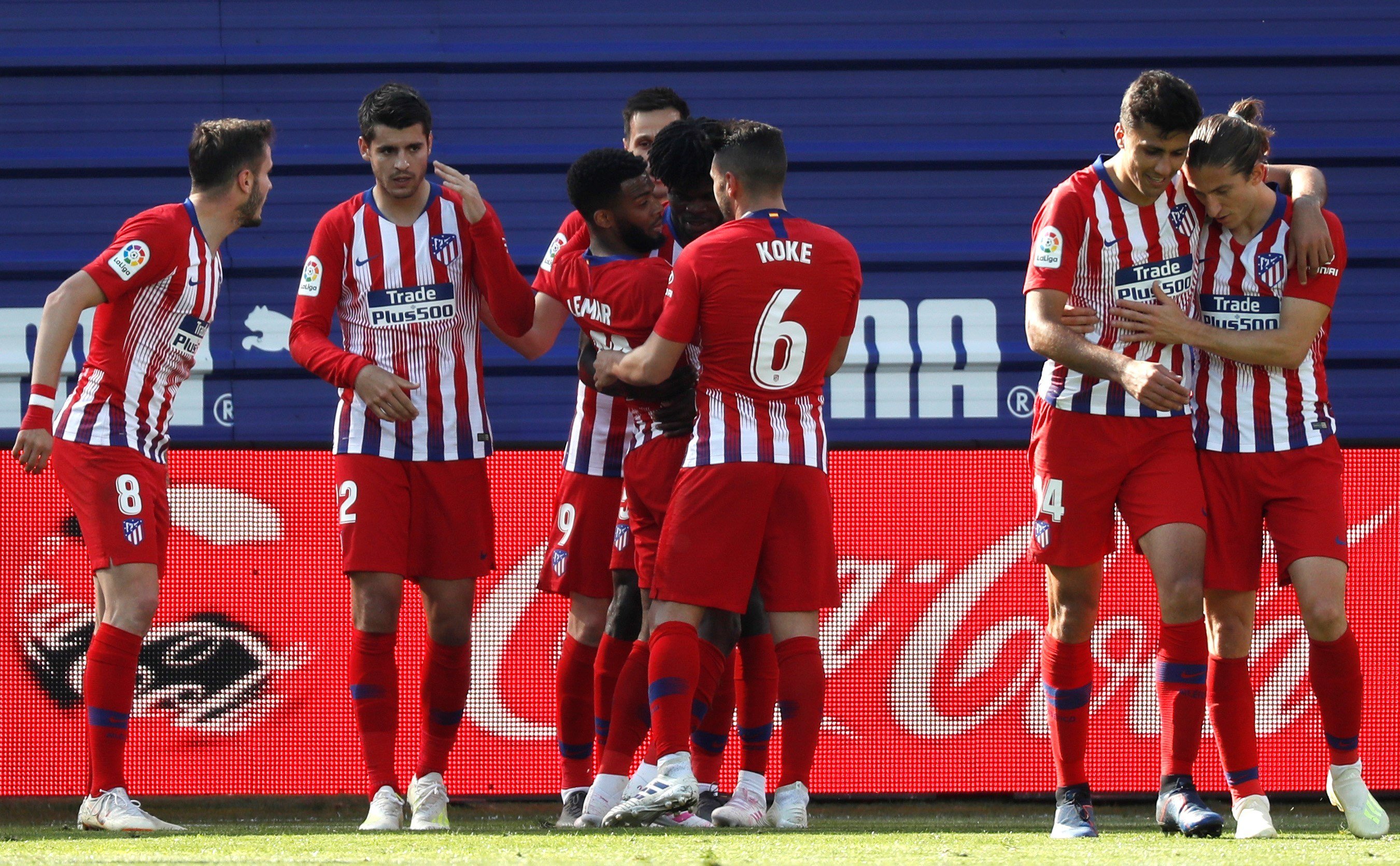 El Atlético gana y evita que el Barça celebre la Liga por Sant Jordi (0-1)