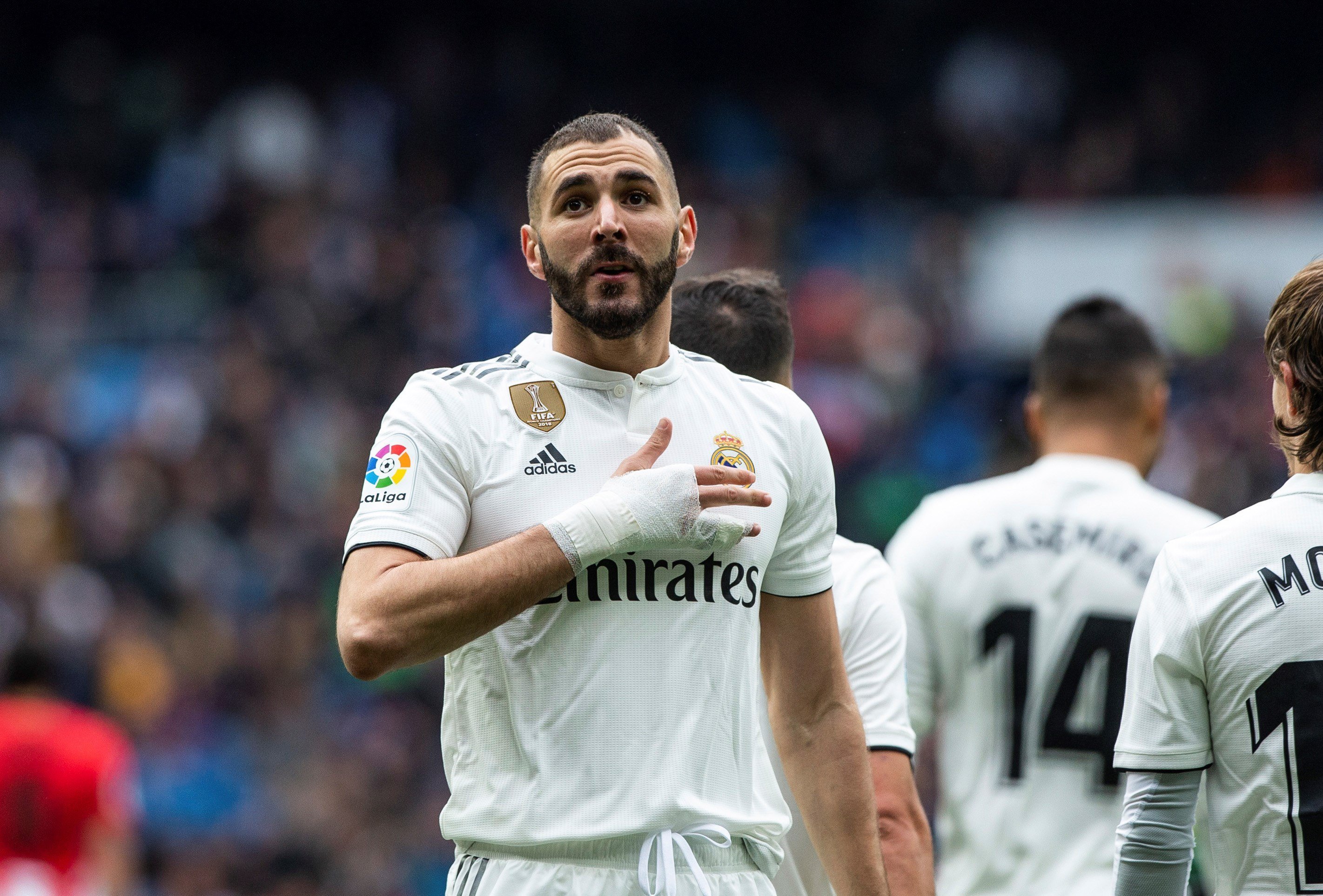 Benzema interrumpe la siesta en el Bernabéu (3-0)