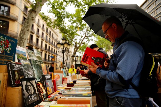 Sant Jordi paraguas Sergi Alcàzar