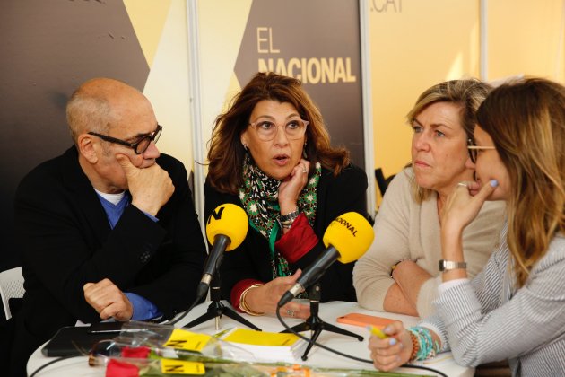 Laura Masvidal Betona Comin parada Sant Jordi El Nacional - Sergi Alcàzar