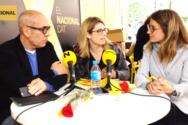 Elsa Artadi stand ElNacional.cat Sant Jordi - Captura Elsa Artadi stand ElNacional.cat Sant Jordi - Captura