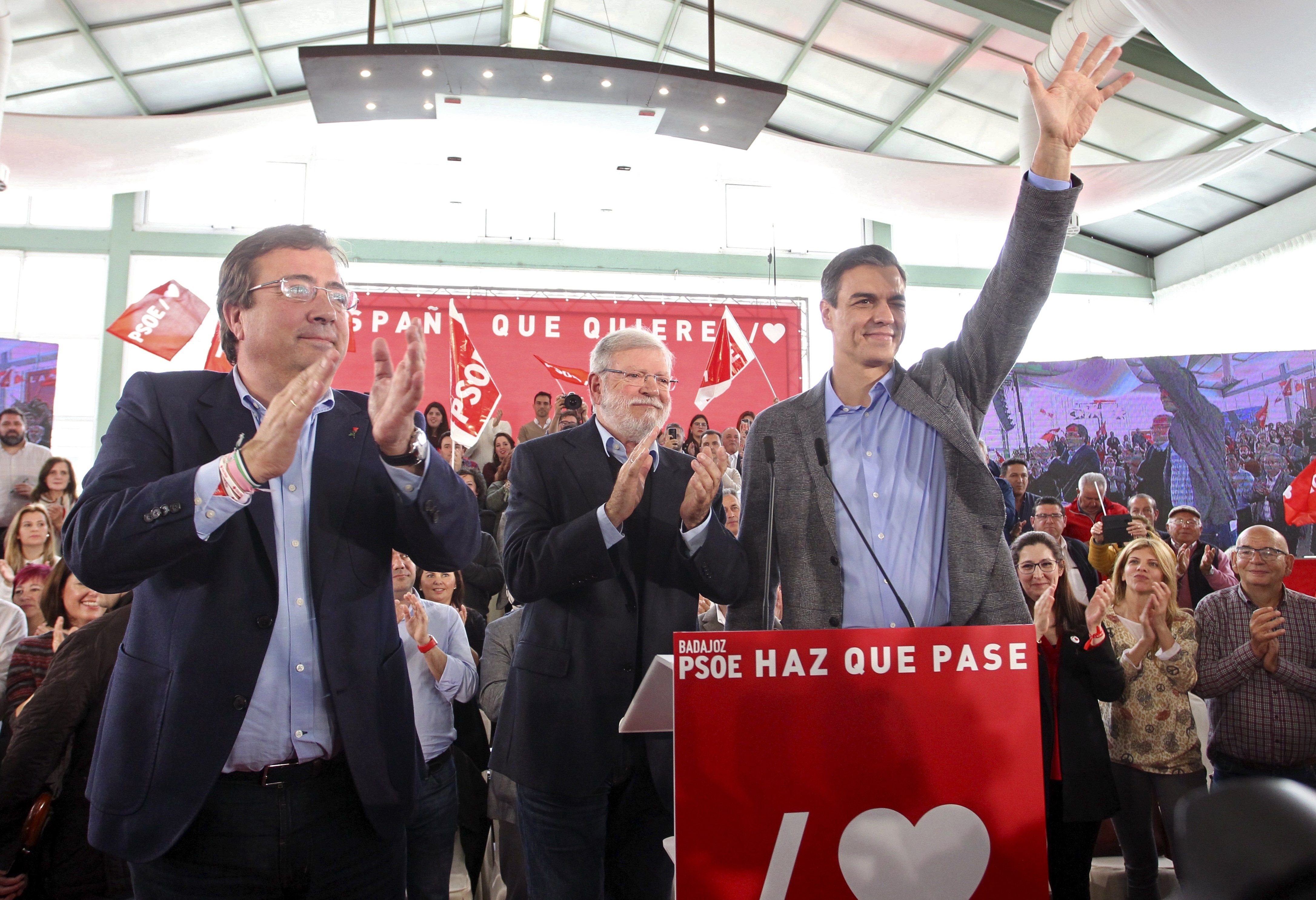 Ibarra reaparece en un mitin del PSOE y amenaza a Torra con el "talego"