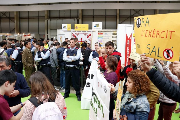 Protesta contra el ejército Lleida 2