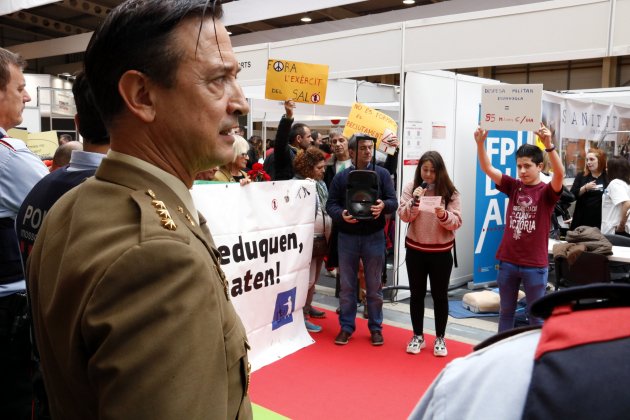 Protesta contra el ejército Lleida 3