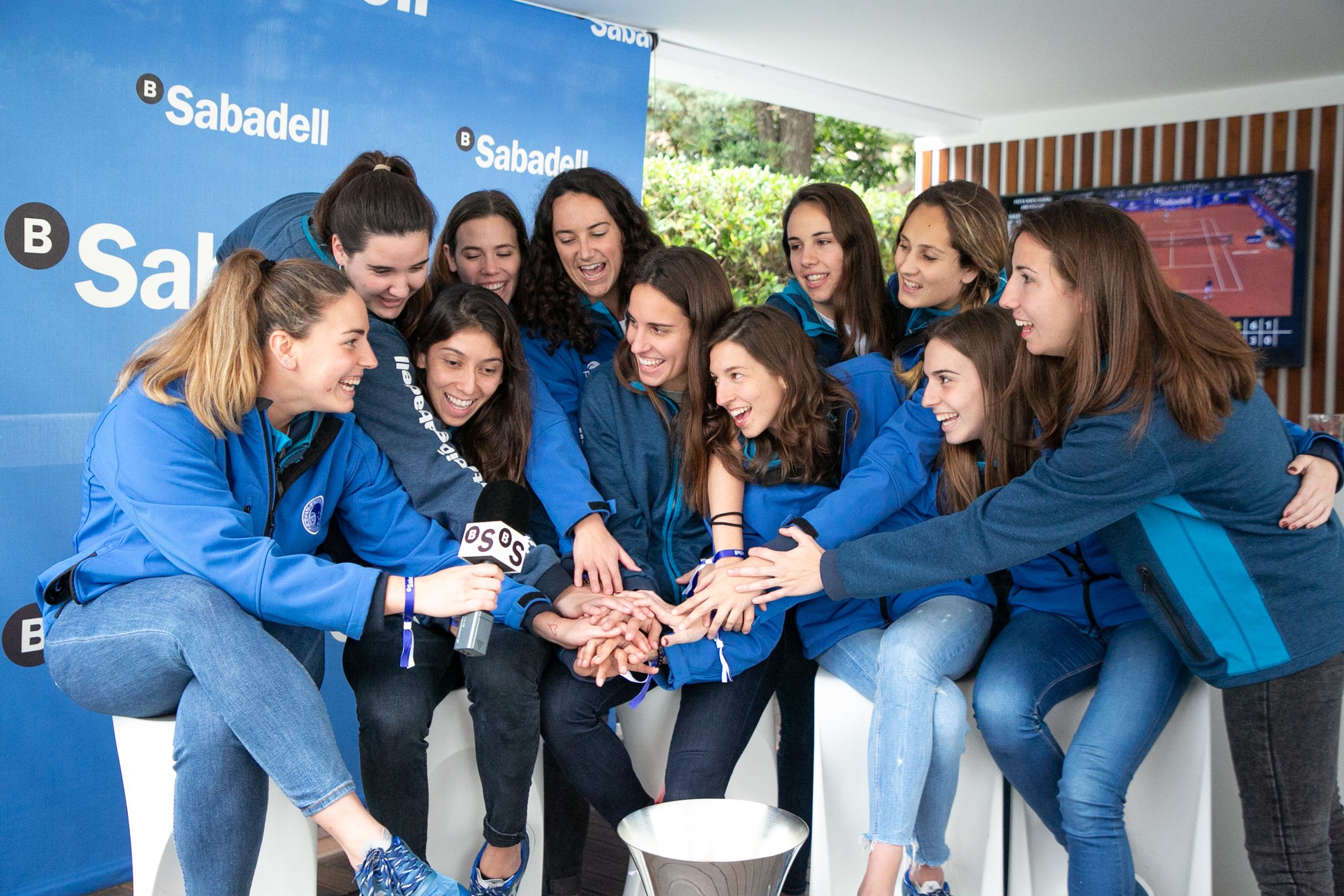 El Open Banc Sabadell recibe la visita de las campeonas de Europa de waterpolo
