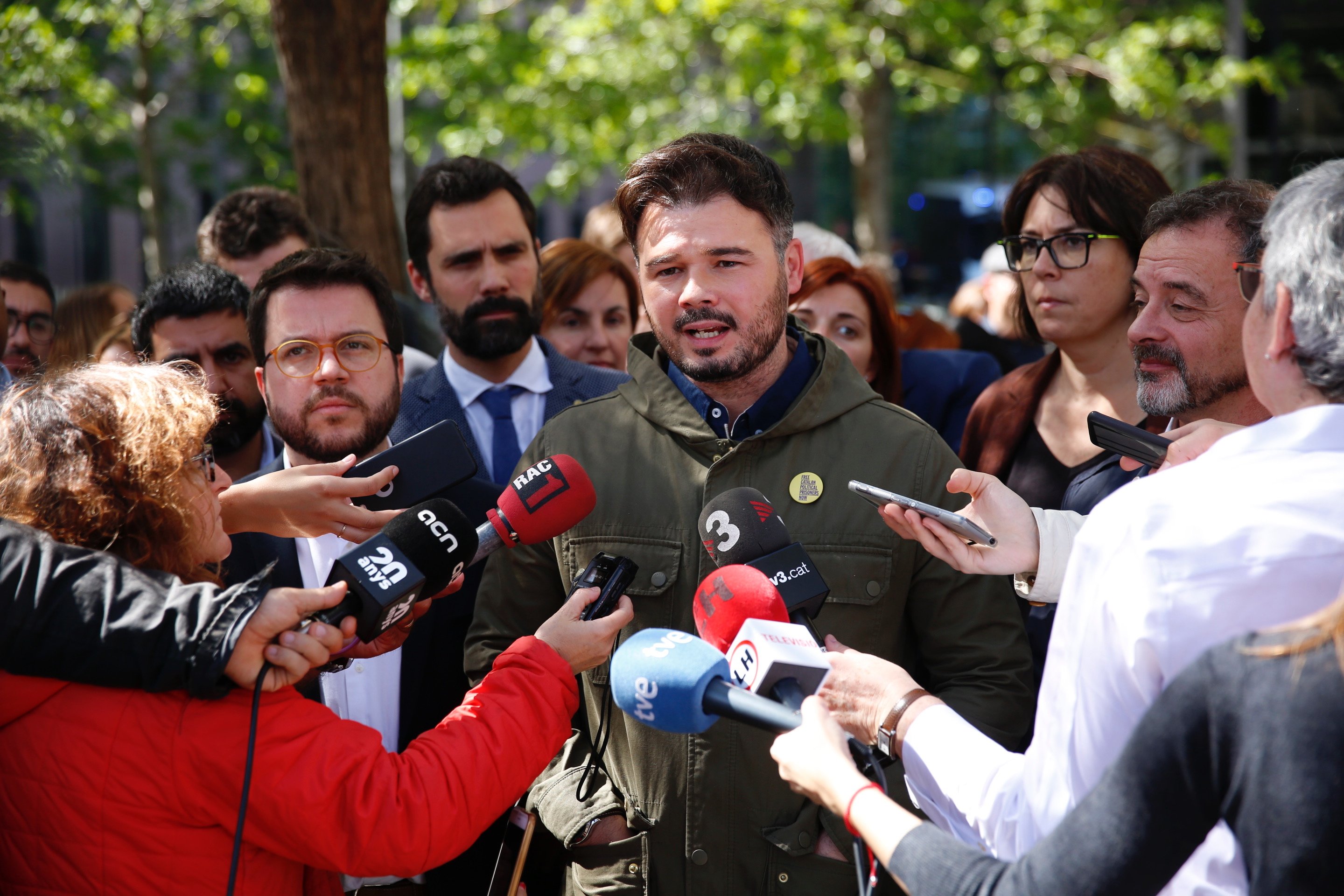 Rufián, a pesar del acuerdo Colau-Valls: "El futuro pasa por el pacto de ERC y comuns"