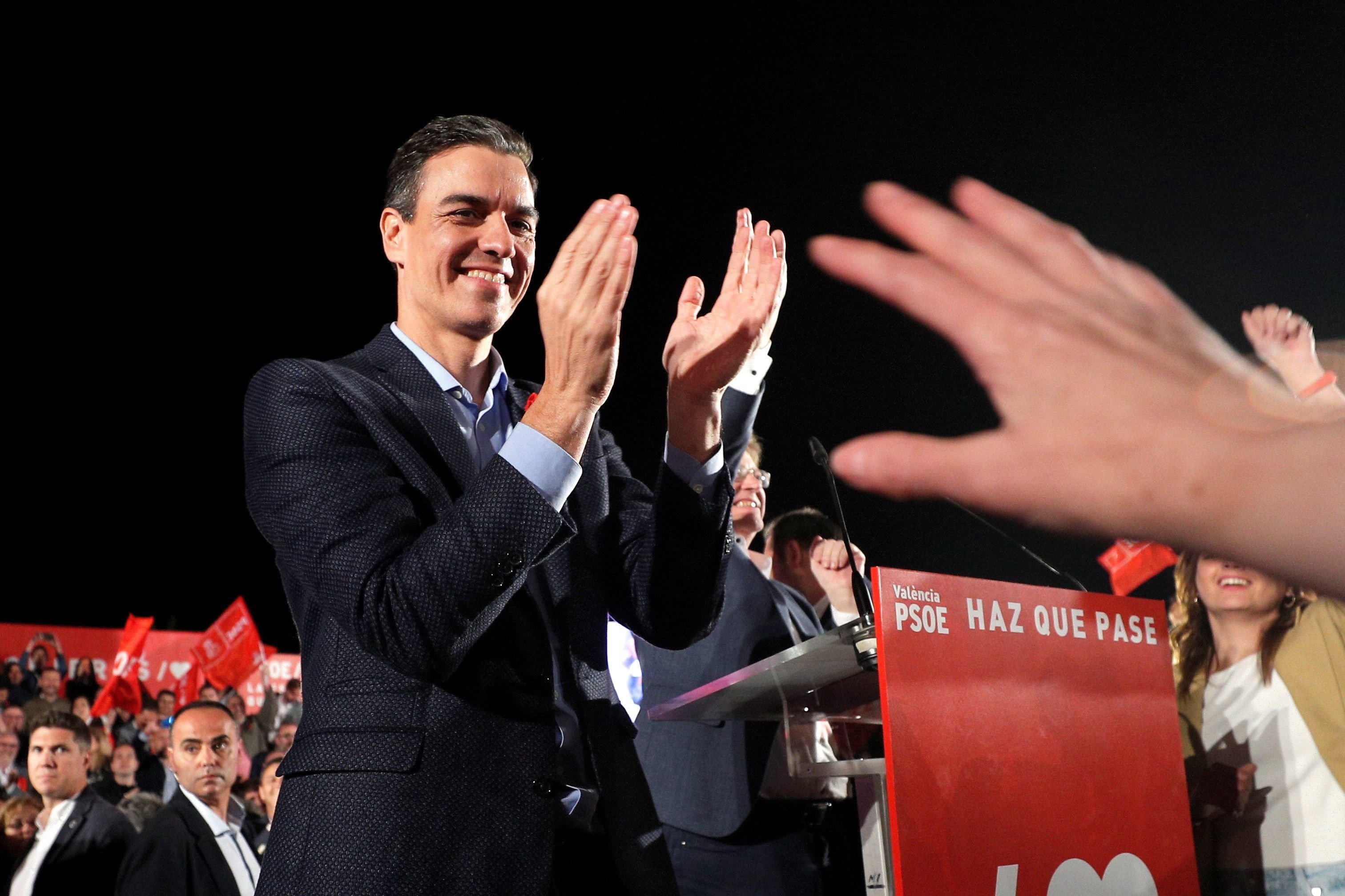 Polls: Socialists to win in Spain, needing Podemos and Catalan parties to govern