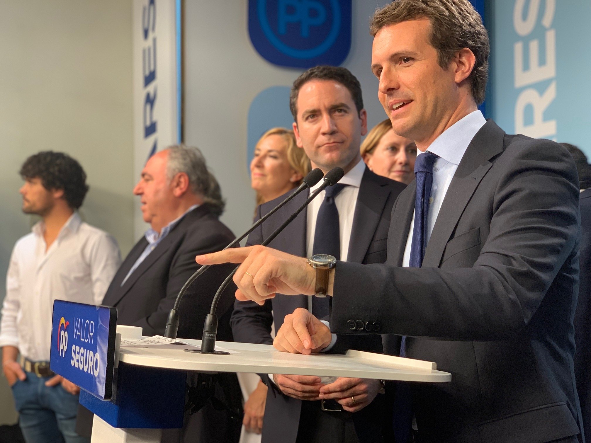 Casado admet que "el resultat ha estat molt dolent" però no té intenció de dimitir