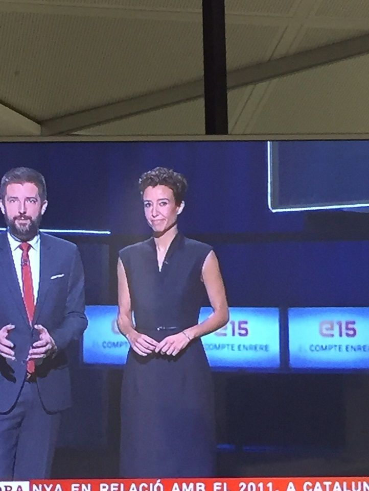 La conexión CUP-ICV, chorizos y Agnès Marquès arrasa con su peinado
