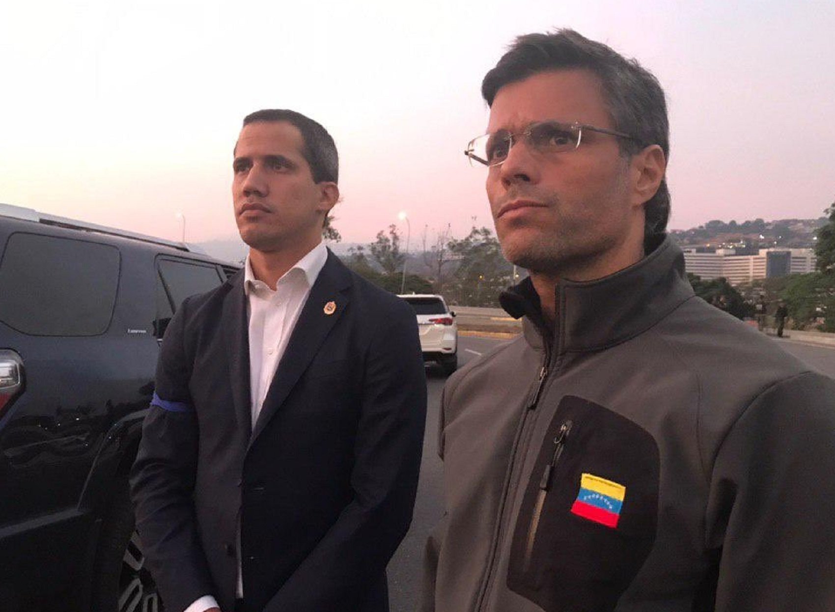 Guaidó asegura que tiene los militares de su parte