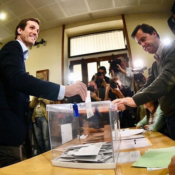 pablo casado votando