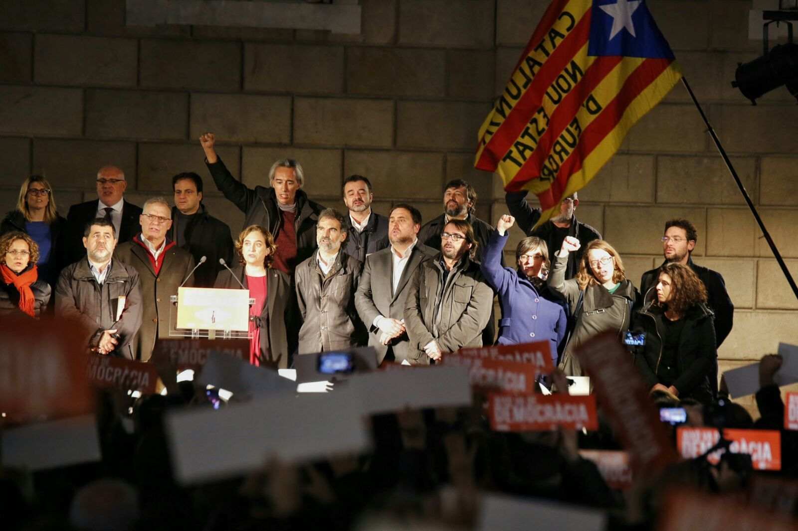 Concentracions arreu de Catalunya en suport a Forcadell