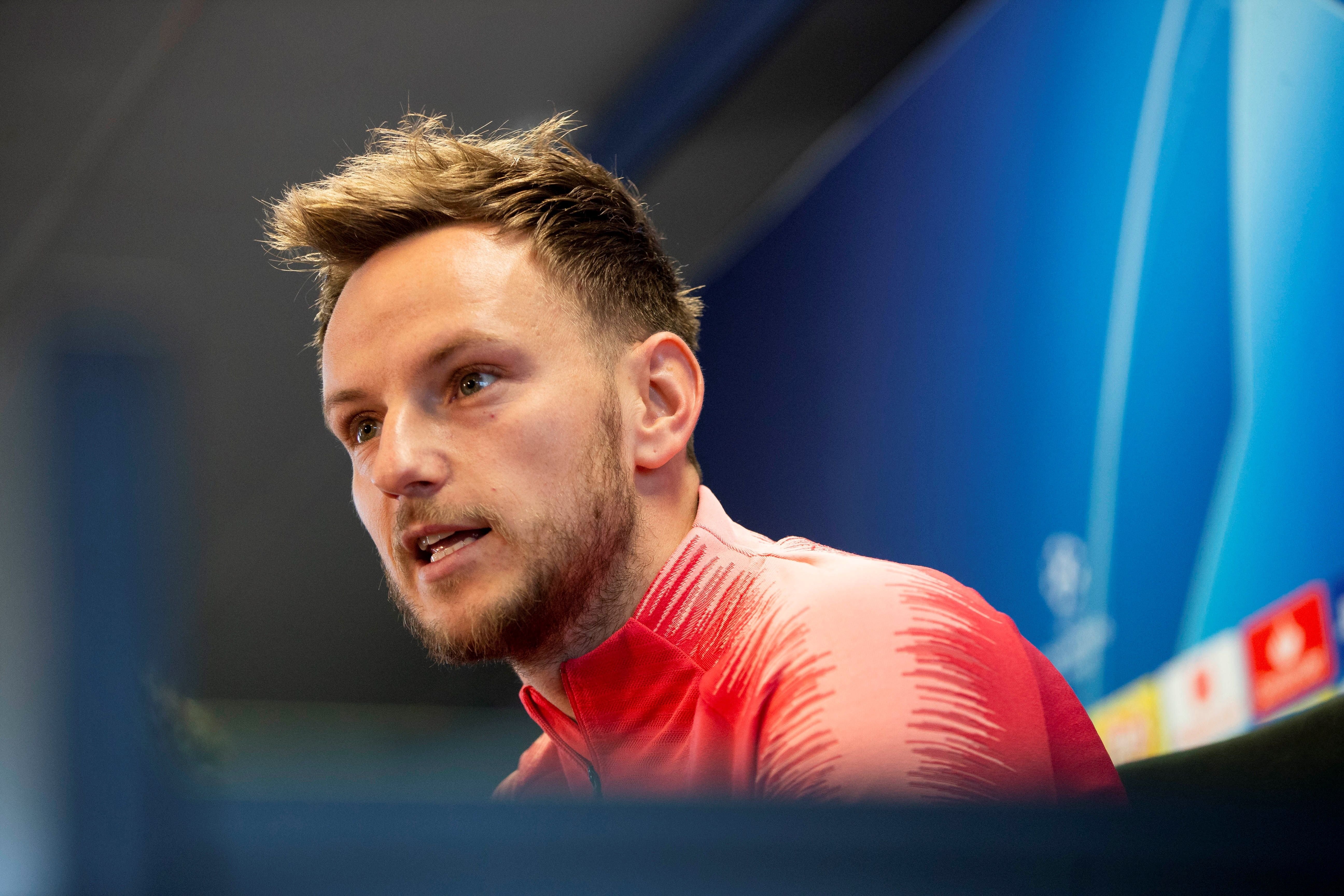 Rakitic: "Hi som per seguir el camí que marca Messi"