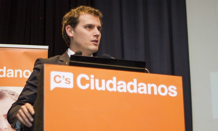 Rivera propone un pacto PP-PSOE-C's