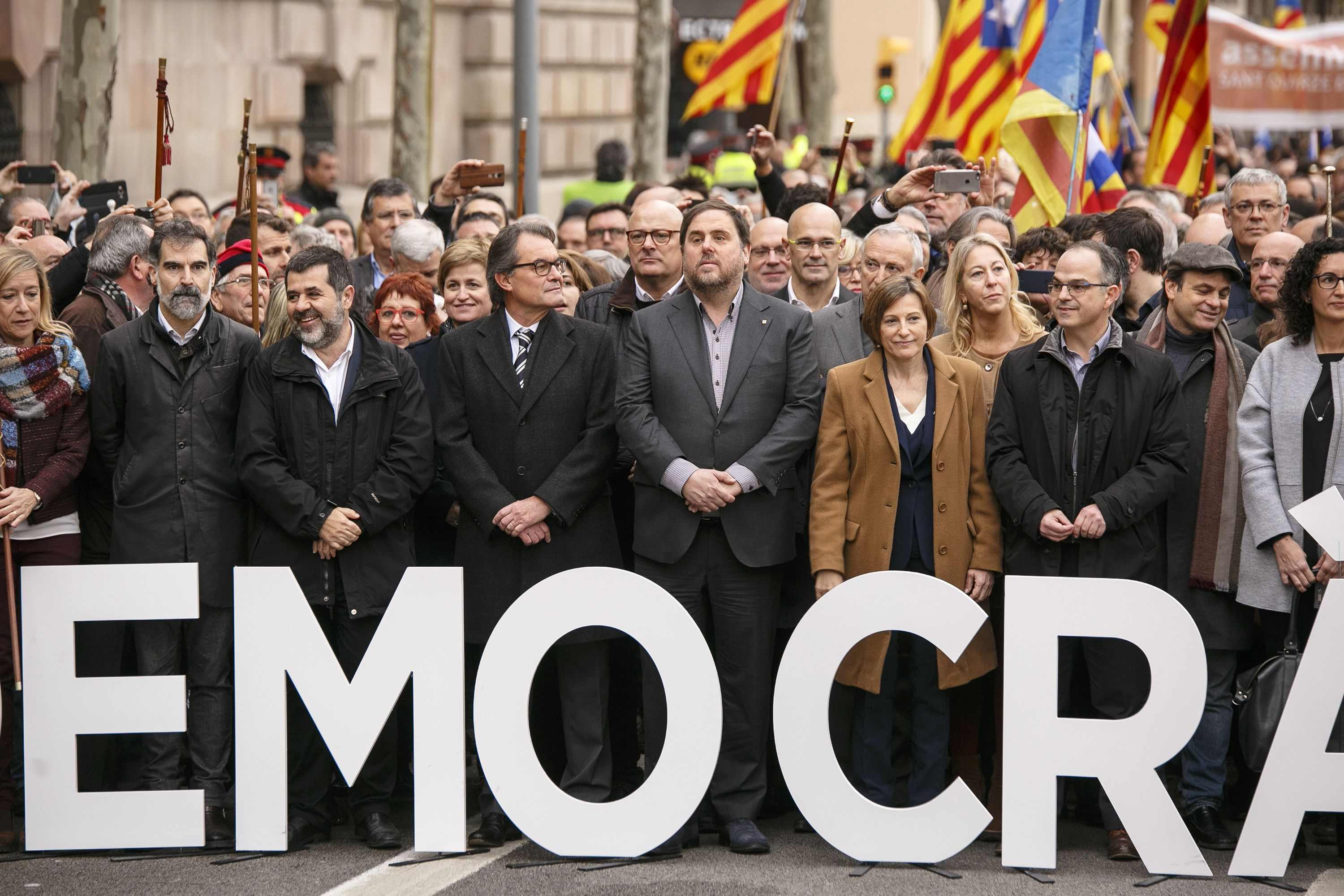 Els expresidents del Parlament preparen un acte de suport a Forcadell