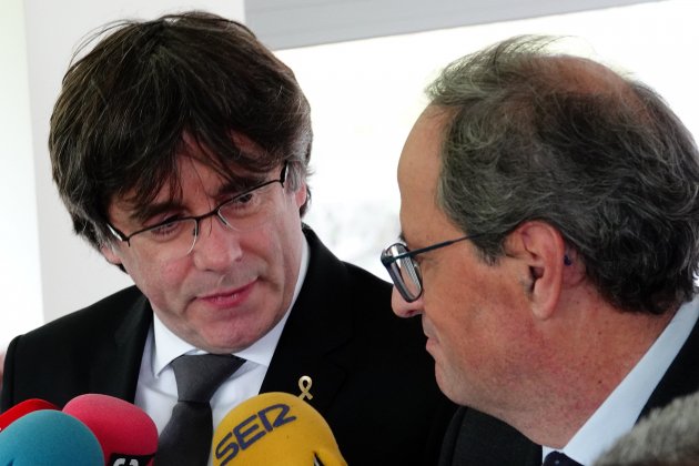 PUIGDEMONT TORRA WATERLOO - ROBERTO LÁZARO 03