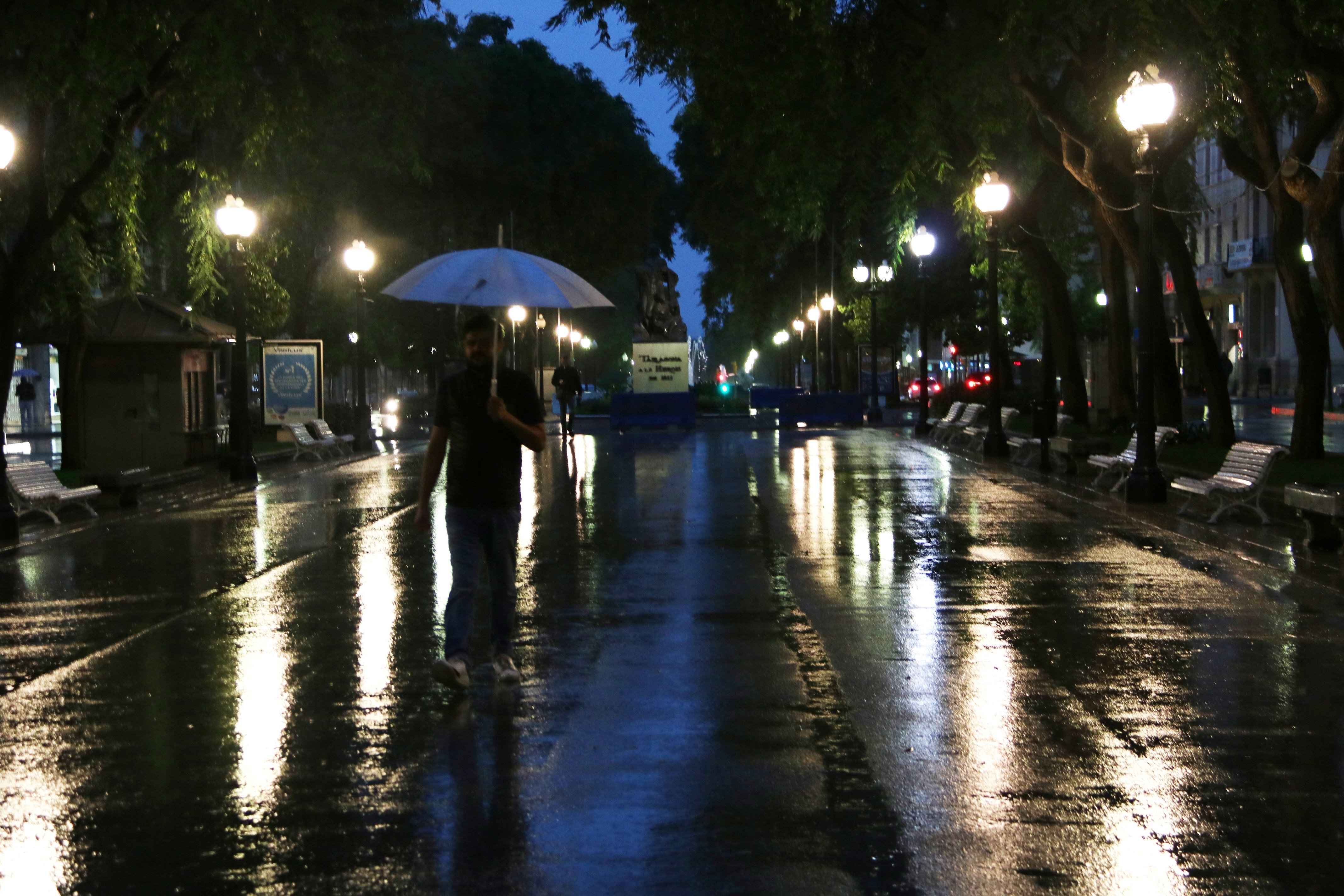 Activan la alerta del plan Inuncat por la previsión de lluvias en el litoral