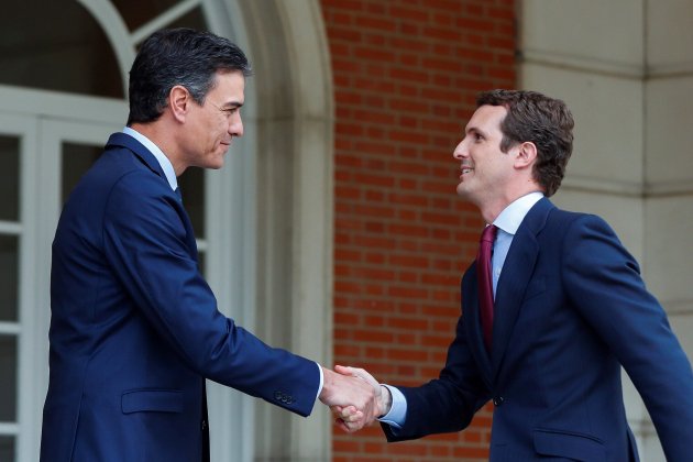 Reunió Pedro Sànchez Pablo Casado Palau Moncloa maig 2019