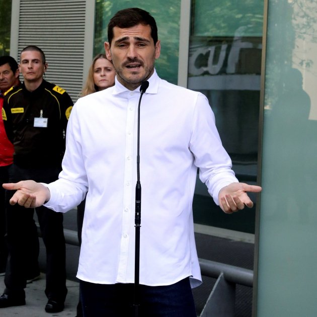 iker-casillas-hospital-efe_1_630x630.jpeg