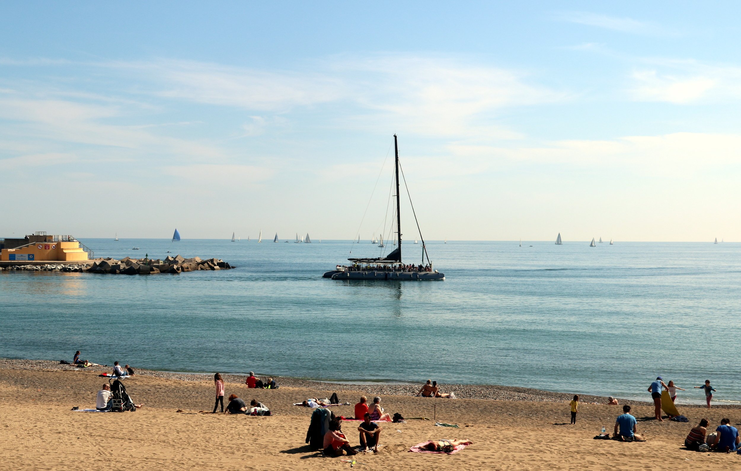 Las playas catalanas obtienen 97 banderas azules