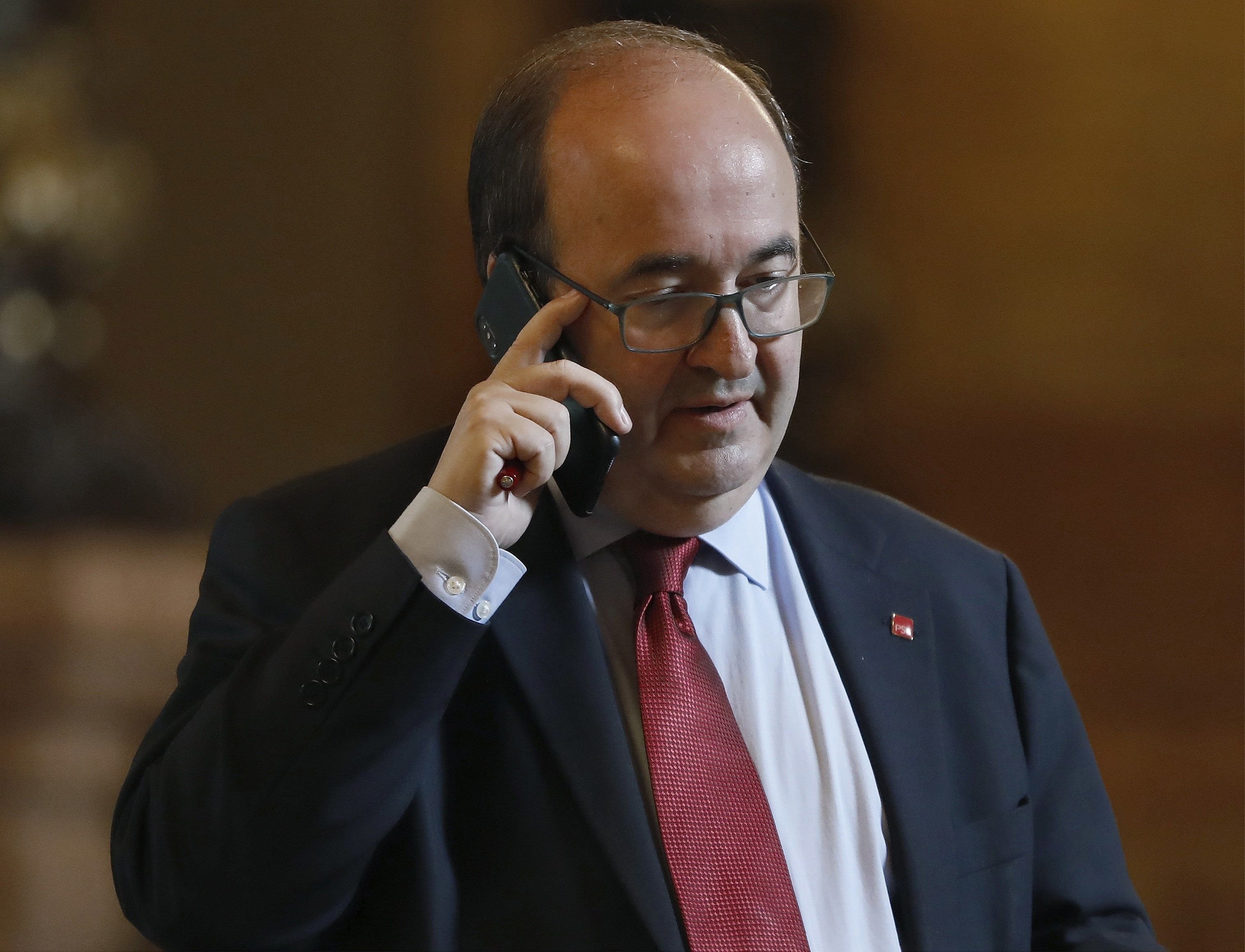 ¿Crees que el Parlament tiene que hacer senador a Iceta si visita a los presos?