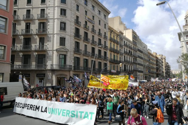 Manifestació Universitaris 9 maig  Anna Solé