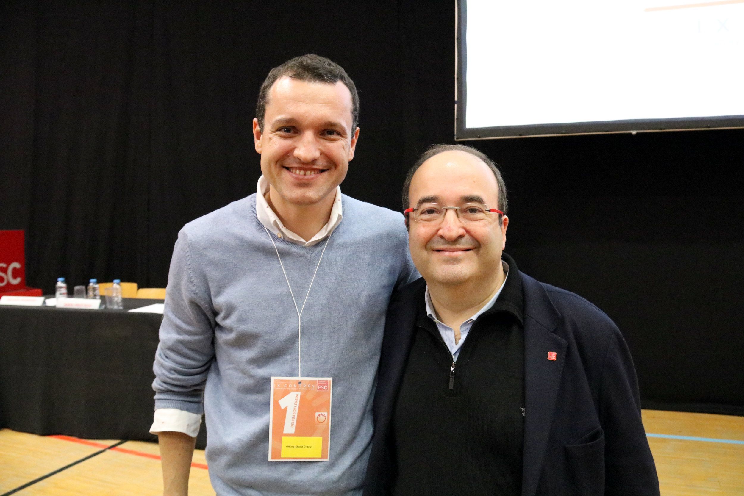 La alusión crítica de Iceta al referéndum provoca bromas en la red