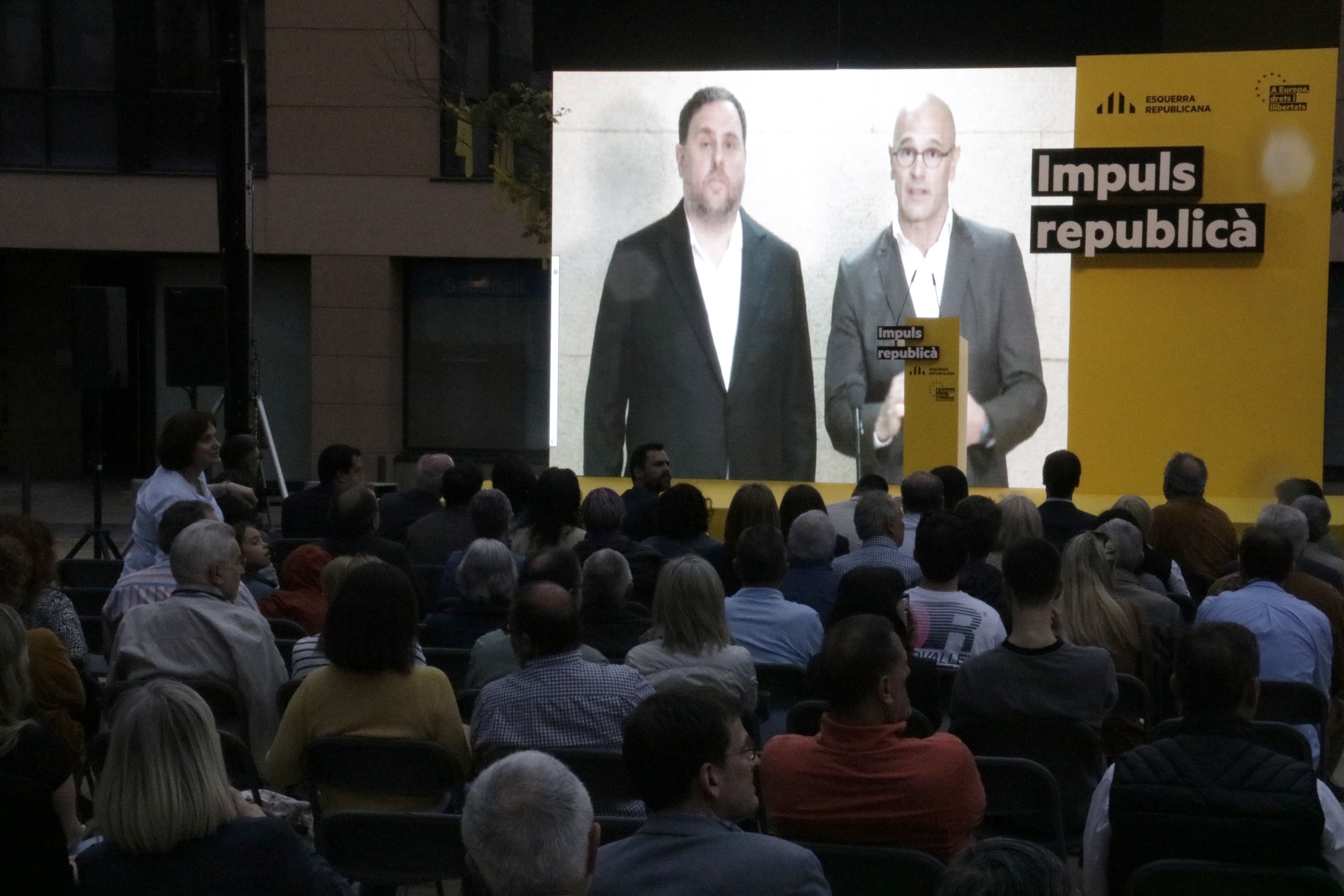 Junqueras apareix en campanya i avisa que el 26-M "ens ho juguem gairebé tot"