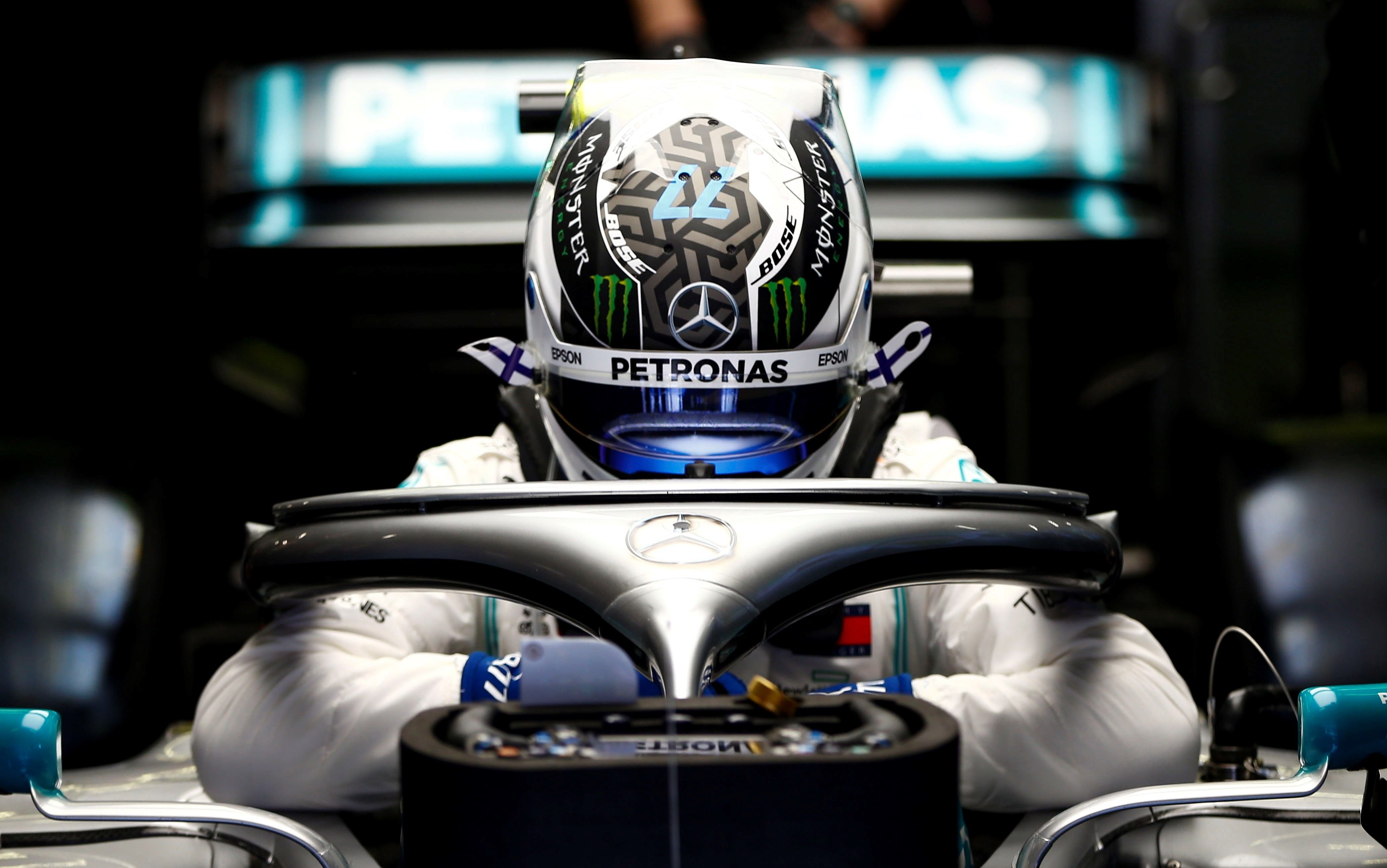 Bottas consigue la pole en Montmeló