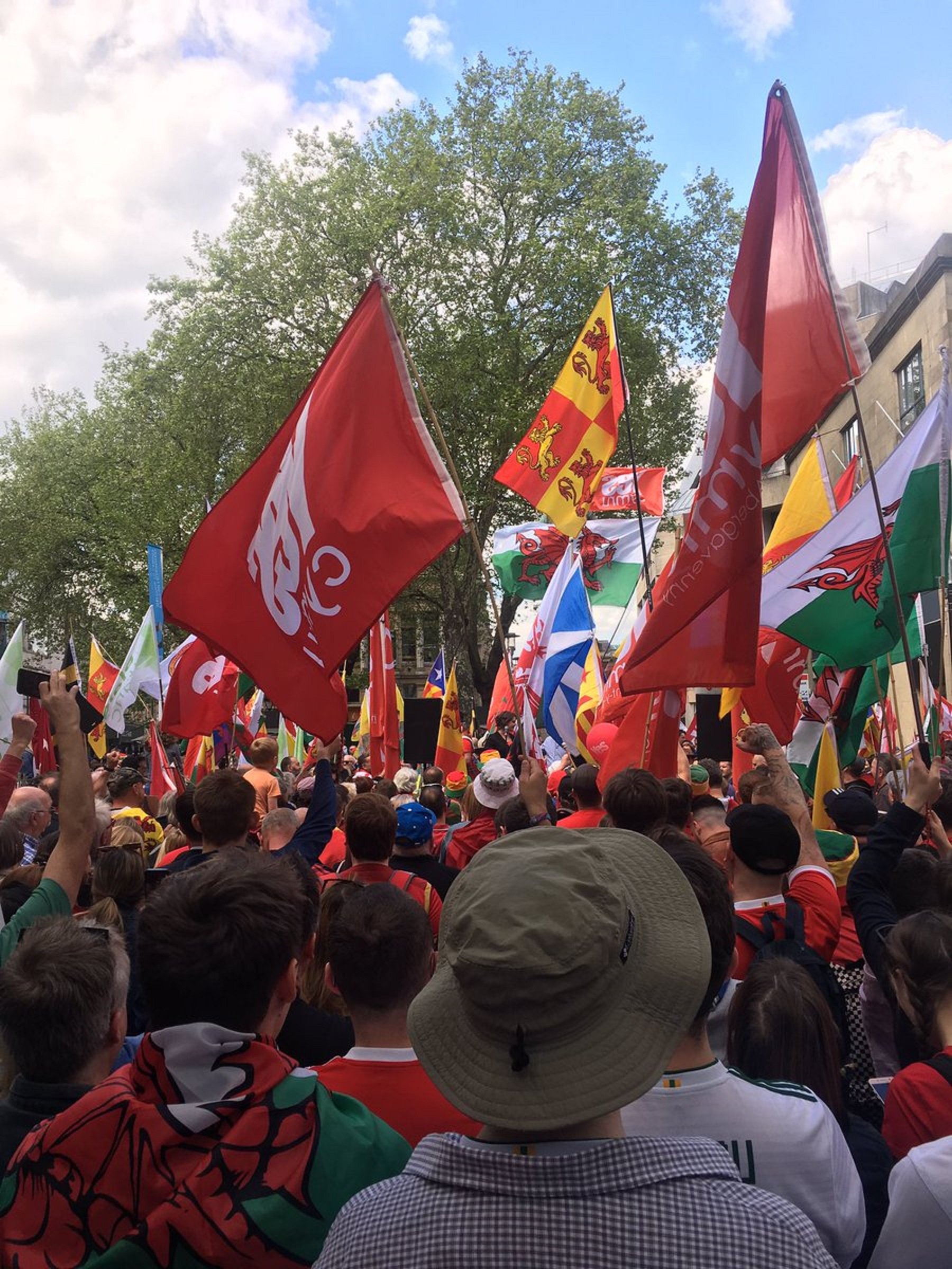 Primera manifestación independentista en Gales