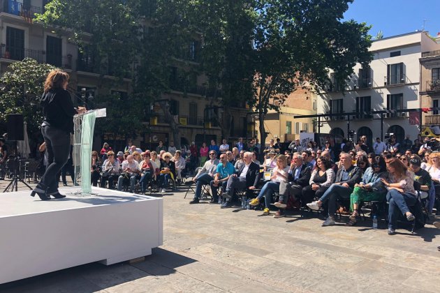 jxcat miting plaça del sol laura masvidal- marina fernandez