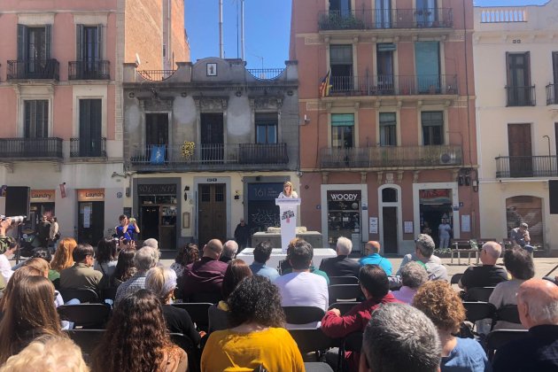 miting jxcat elsa artadi plaça del sol   marina fernandez