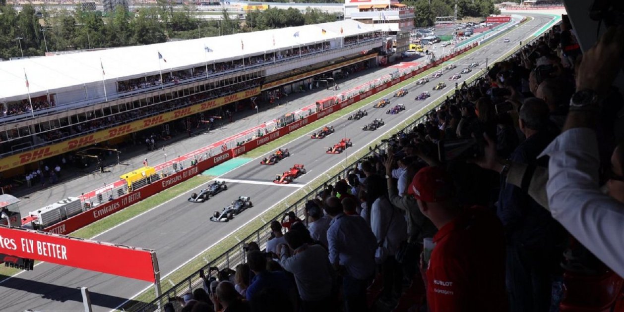 De este modo conferencia Esperar algo Pitos al himno de España antes de empezar la carrera de Fórmula 1 De este modo conferencia Esperar algo Pitos al himno de España antes de empezar la carrera de Fórmula 1