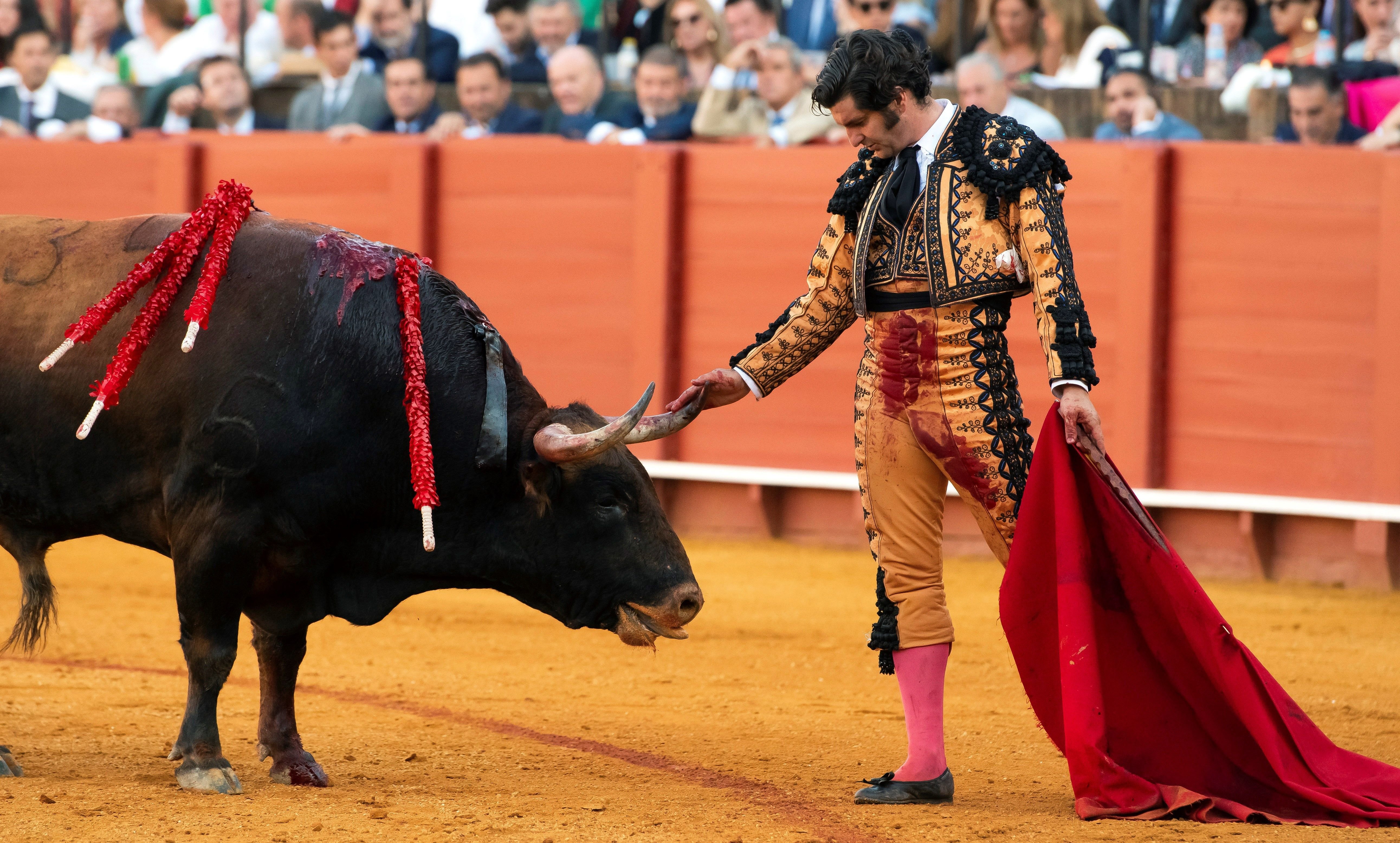 'Daily Mail' destapa como en España entrenan a menores a matar toros