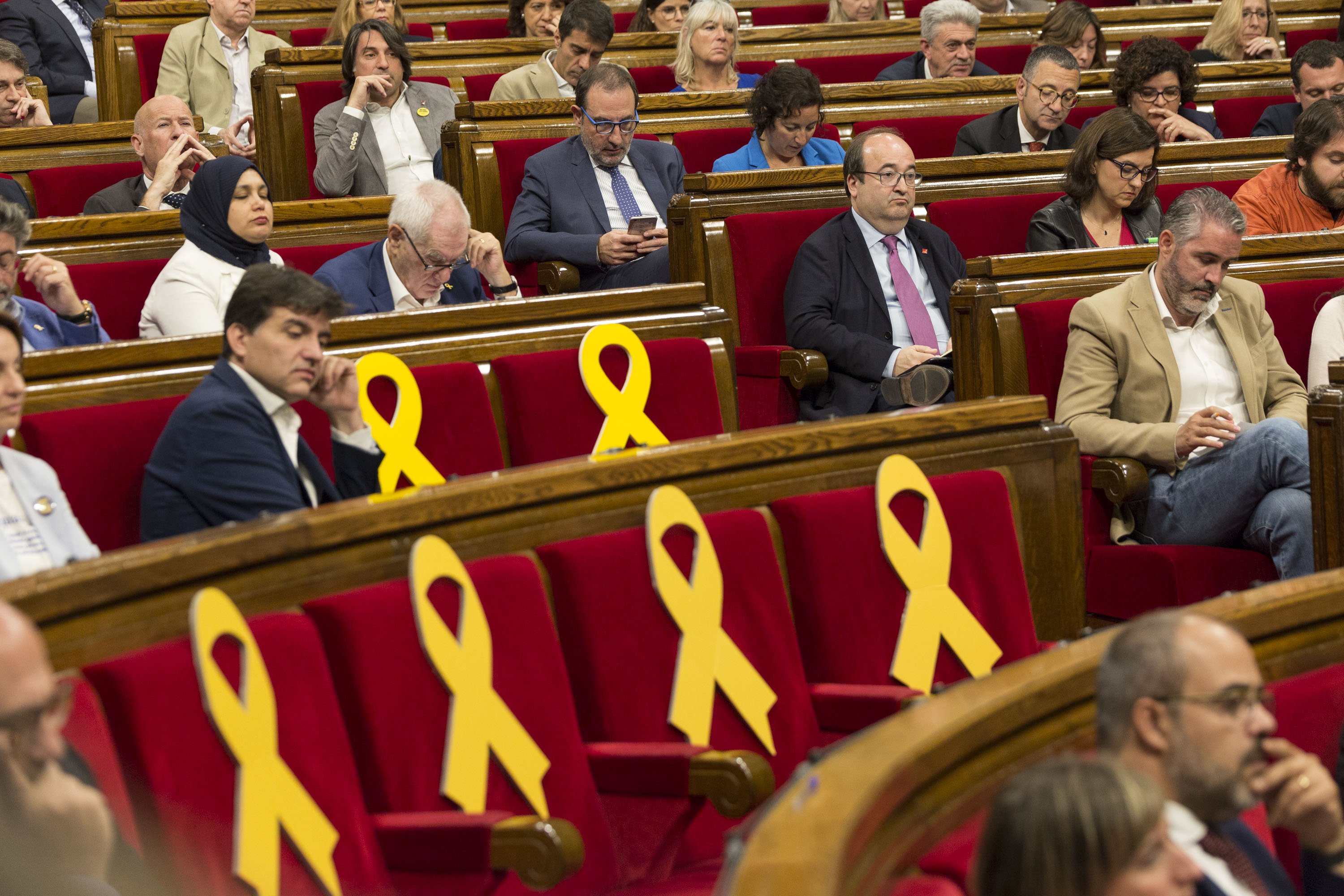 El Parlament tumba a Iceta y le cierra la puerta a presidir el Senado