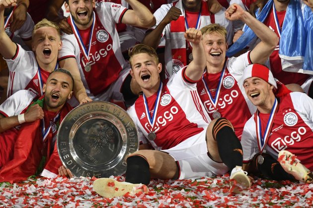 de jong de ligt ajax efe