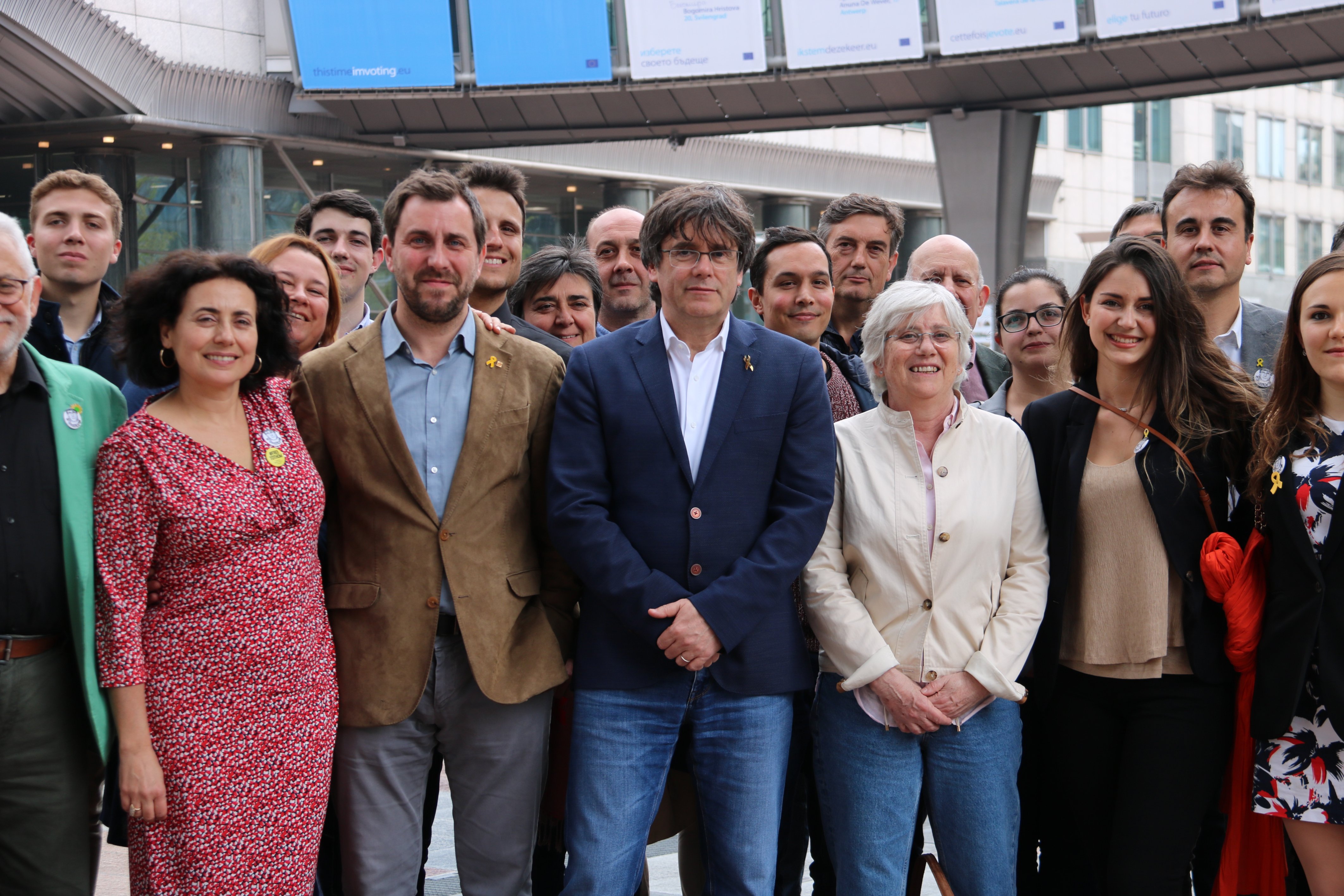 Ciudadanos de toda España promueven un manifiesto de apoyo a la lista de Puigdemont