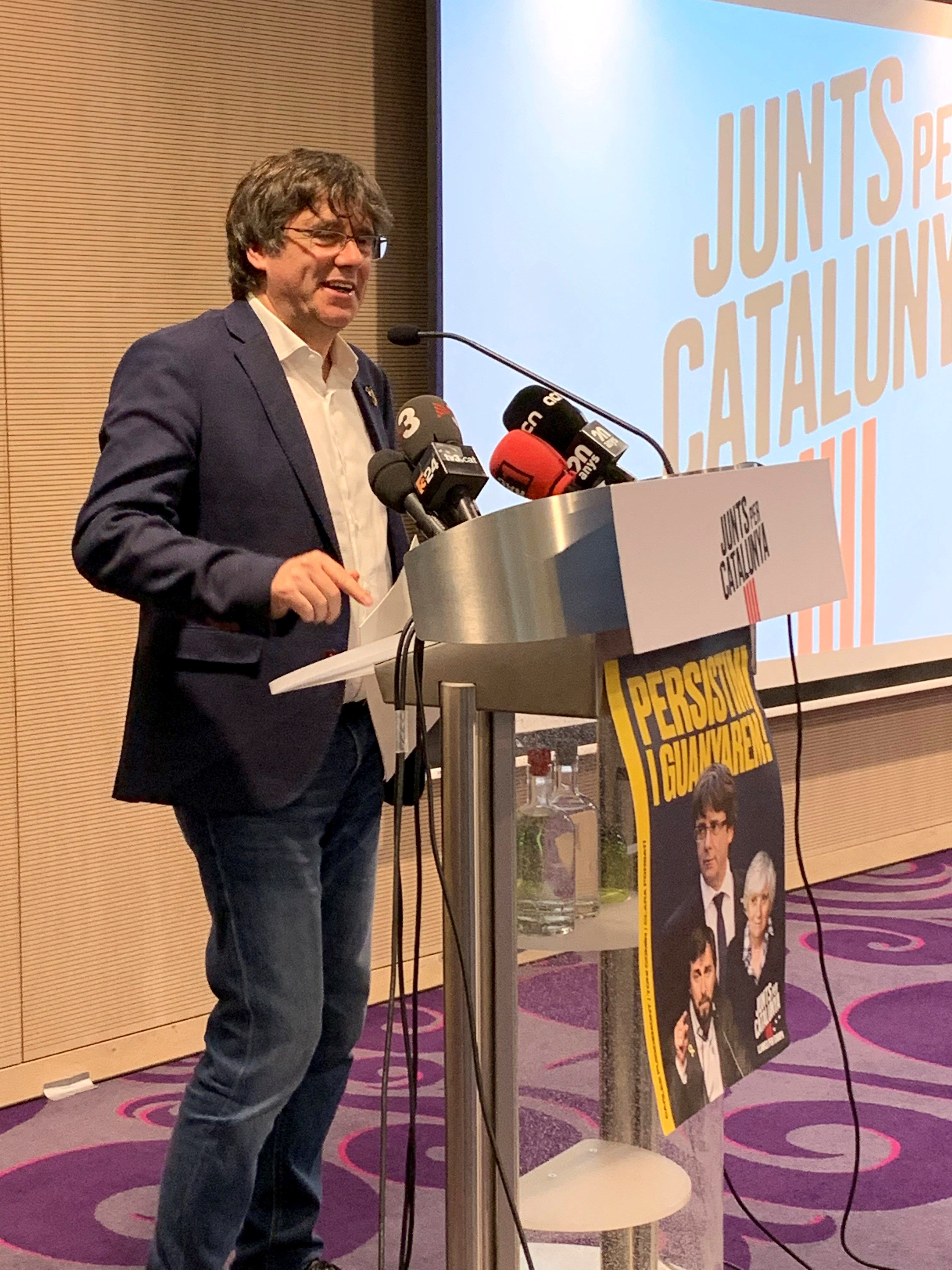 Puigdemont: “Bestial: presos polítics acreditant la seva condició”