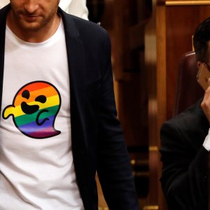 Samarretes reivindicatives Congrés - Santiago Abascal LGTBI - EFE Samarretes reivindicatives Congrés - Santiago Abascal LGTBI - EFE