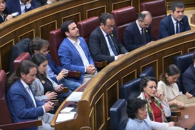 congreso sillas  iglesias montero embarazada presos