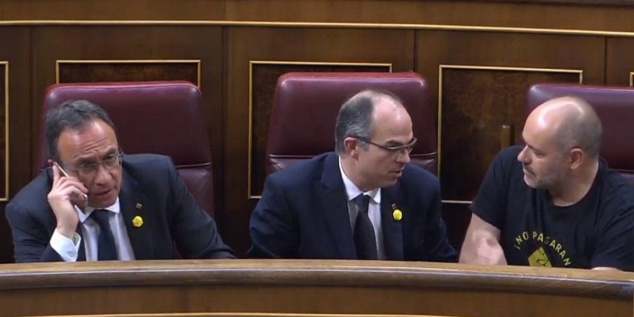 Josep Rull llamada Carles Puigdemont constitución congreso