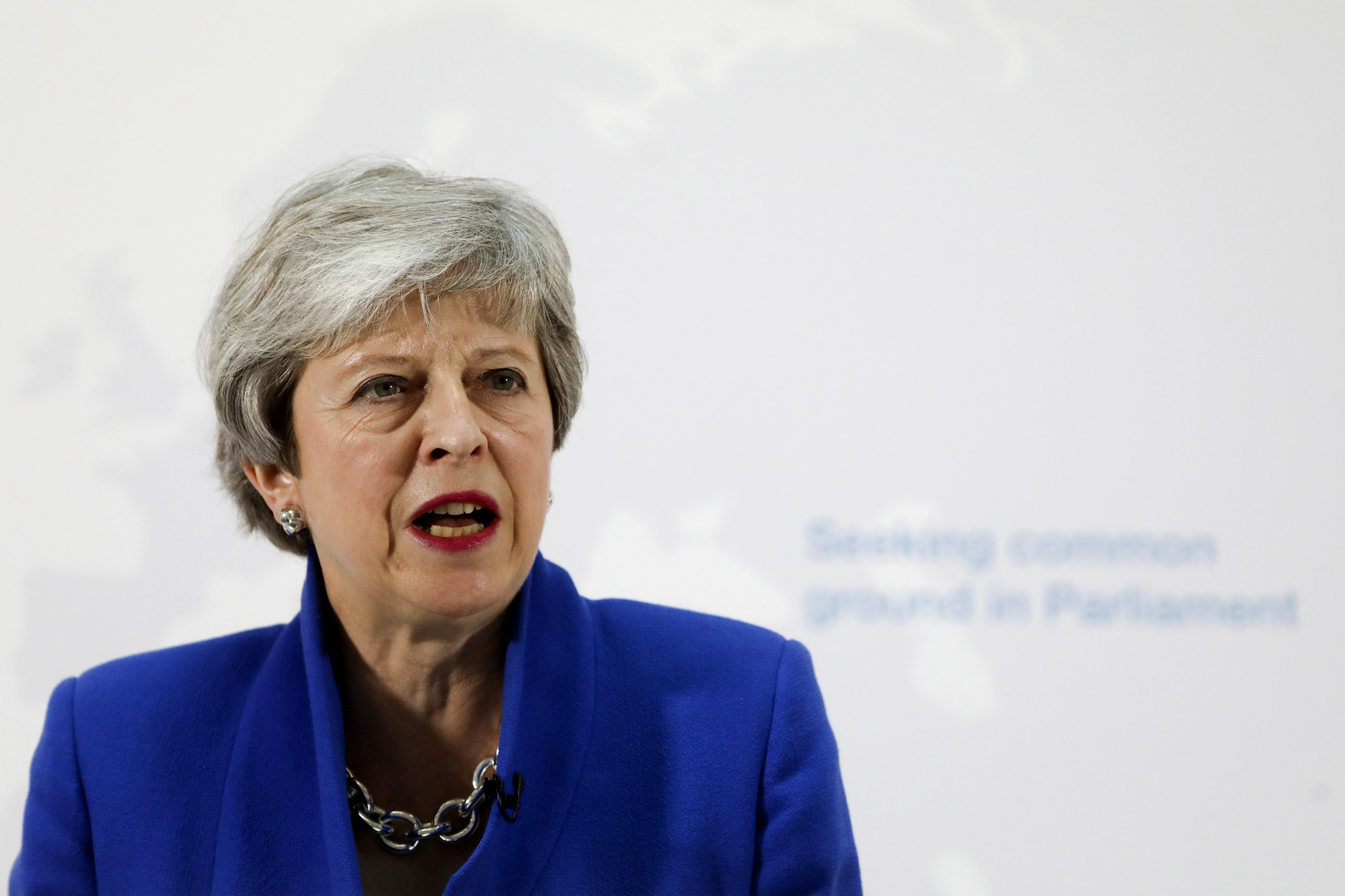 May abre la puerta a un segundo referéndum sobre el Brexit